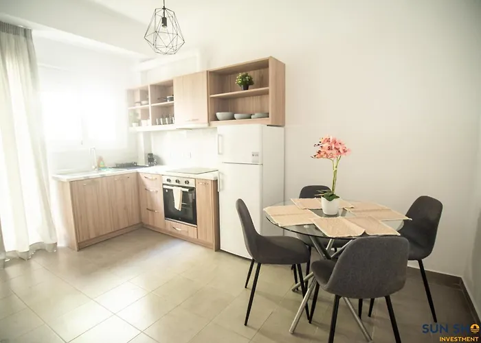 Explore Greece From City Centre Apartment